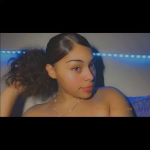 Meet your Posher, Amariliz